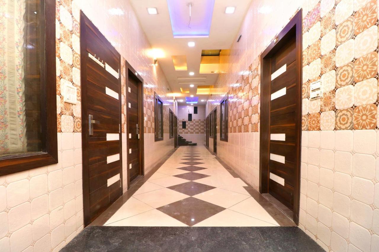 Oyo-18478马克斯酒店 贾朗达尔 外观 照片